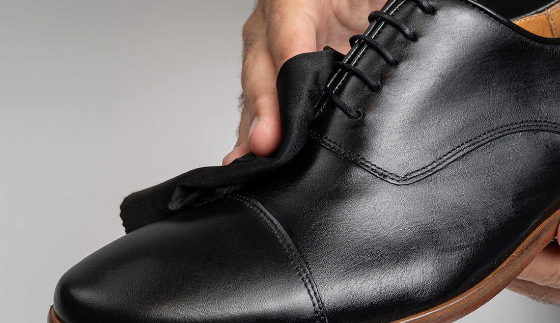 Como cuidar de sapatos de couro: guia de limpeza, hidratação e conservação